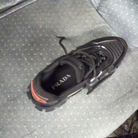 Prada cloud bust thunder - Picture 2 of 4